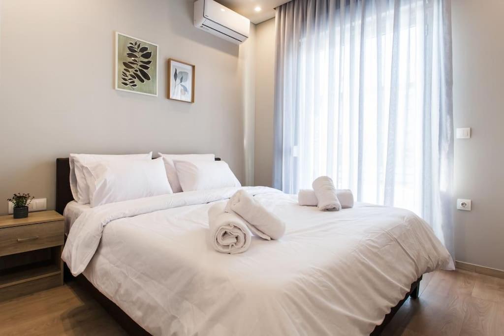 Piraeus Deluxe 2Bdr Apt - Near Metro And Port Esterno foto