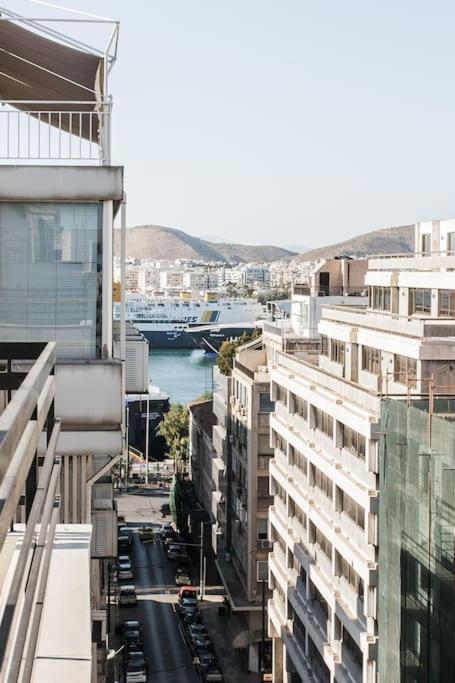 Piraeus Deluxe 2Bdr Apt - Near Metro And Port Esterno foto