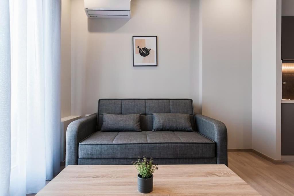 Piraeus Deluxe 2Bdr Apt - Near Metro And Port Esterno foto